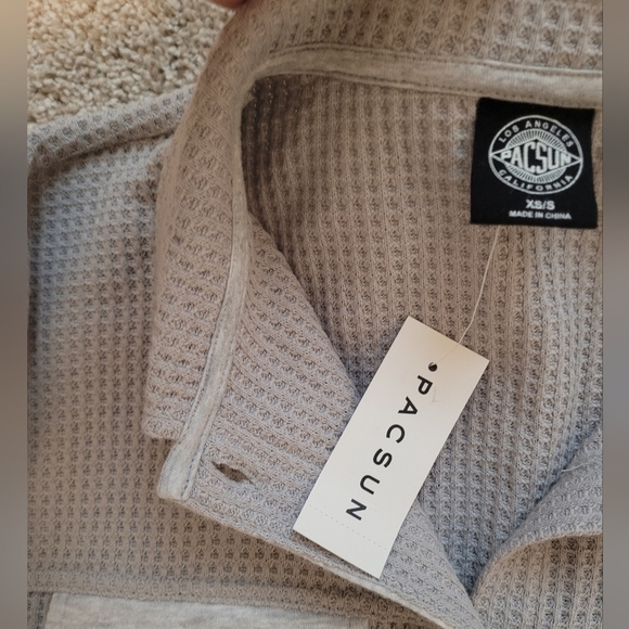NWT PacSun Grey Waffle Knit Button Up Oversized Shacket Size XS/S - Picture 5 of 7
